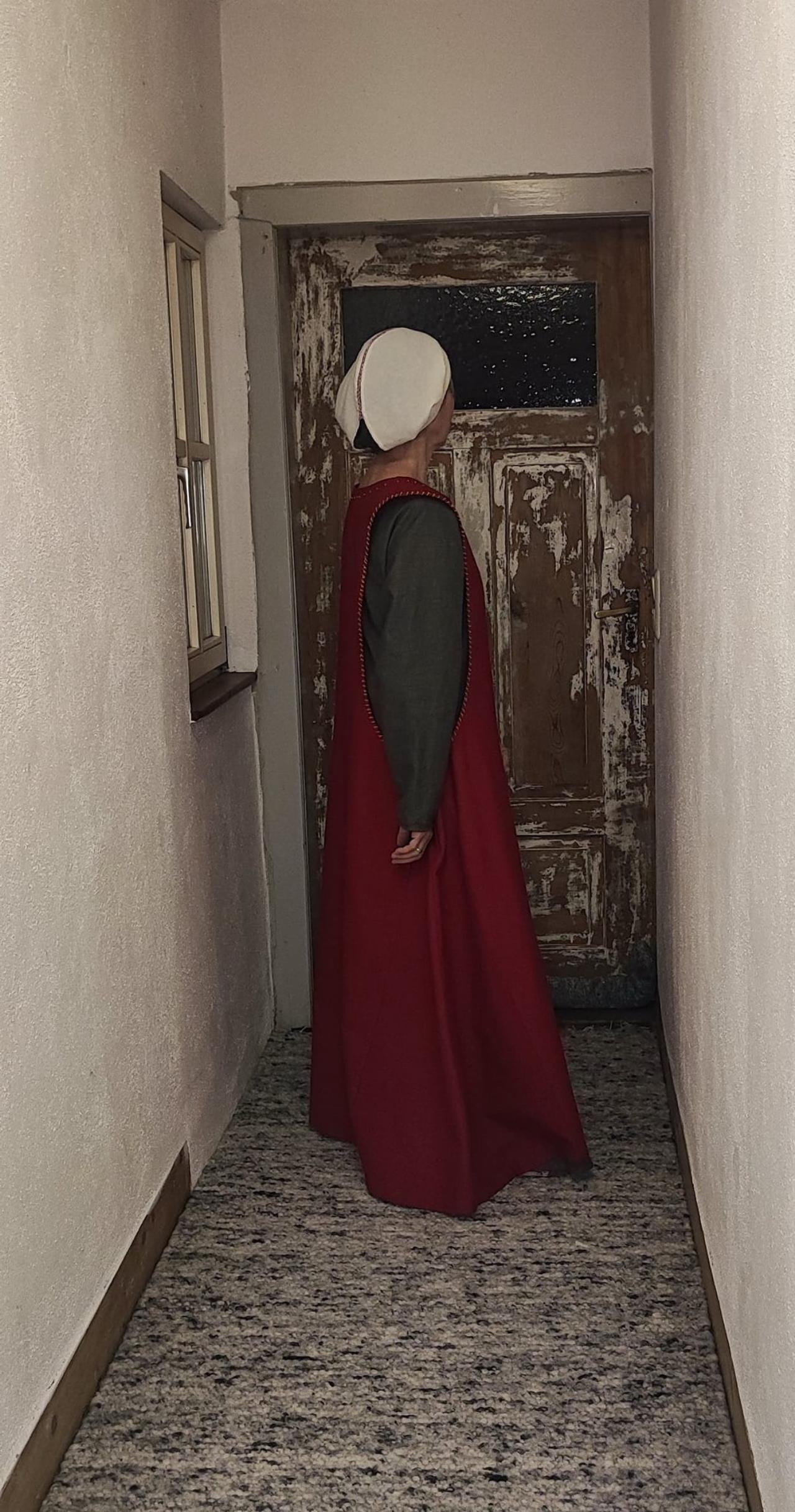Schnittmuster Mittelalterkleid "Höllenfenstersurcot" von Metalmotte - digital